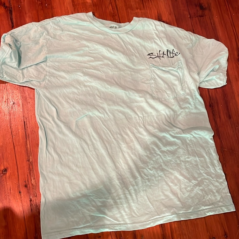 Men’s Large salt life t shirt